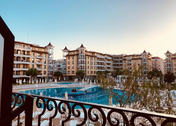 Royal Sun - Sunny Cove Апартаменти Сонячний Берег