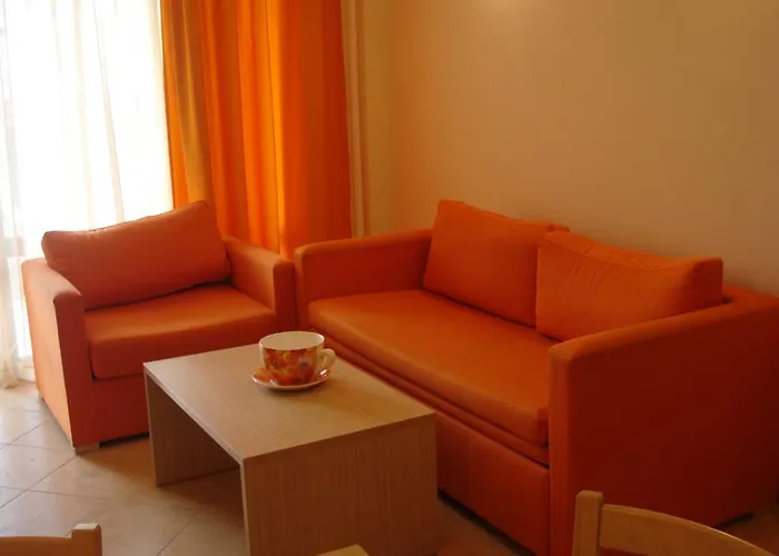 Royal Sun - Sunny Cove *