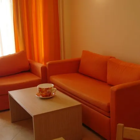 Royal Sun - Sunny Cove *