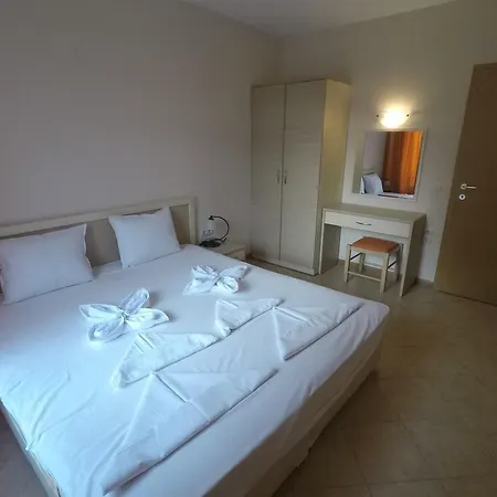 Royal Sun - Sunny Cove Apartament *