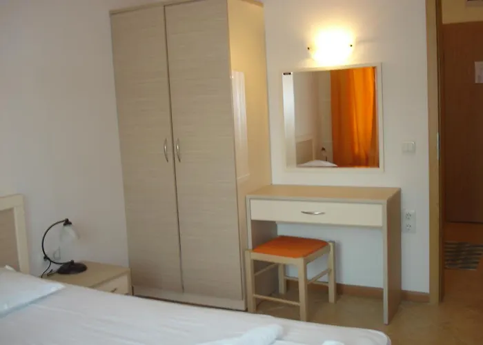 Royal Sun - Sunny Cove Apartment Slantschew brjag