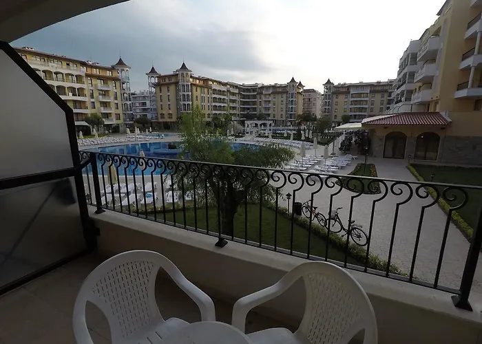 Royal Sun - Sunny Cove