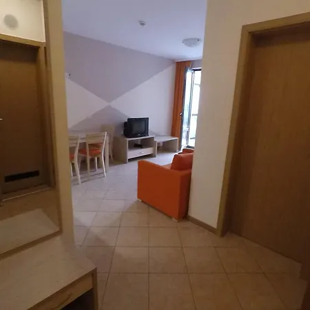 Royal Sun - Sunny Cove Apartament *