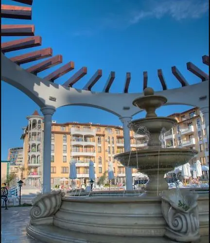 Royal Sun - Sunny Cove *