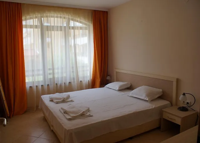 Royal Sun - Sunny Cove * Slantchev Briag